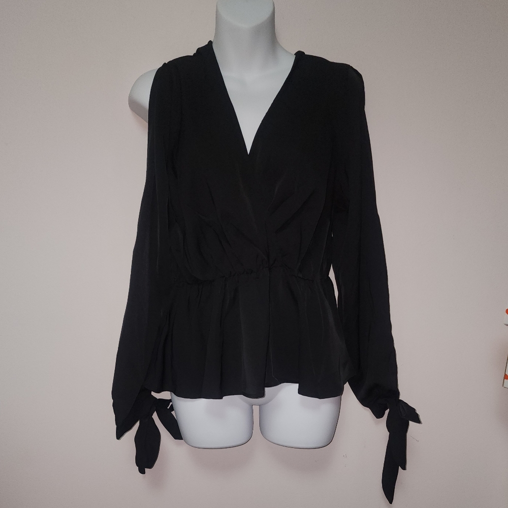 SHEIN Black Cold Shoulder Blouse L